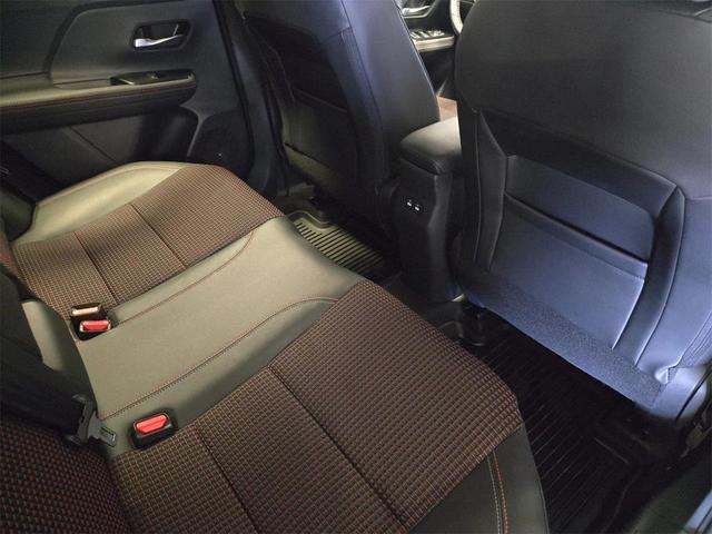 Photo of 2025 Gun Metallic Nissan Kicks