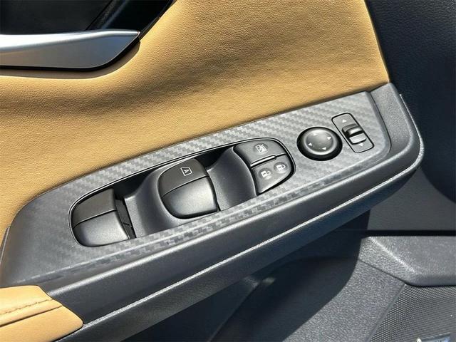 Photo of 2025 Gun Metallic Nissan Sentra