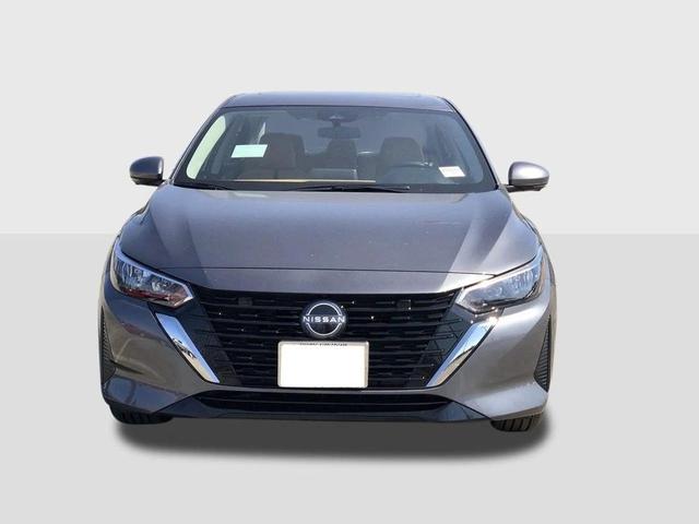 Photo of 2025 Gun Metallic Nissan Sentra