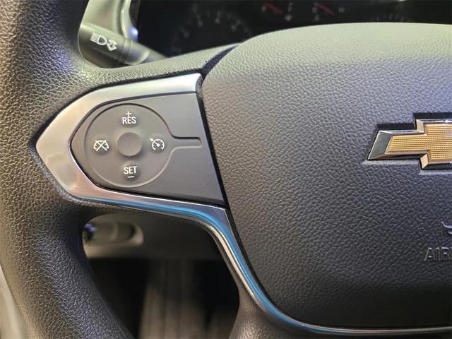 Photo of 2021 Summit White Chevrolet Traverse