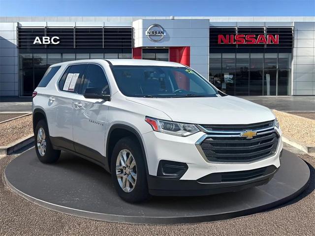 Photo of 2021 Summit White Chevrolet Traverse