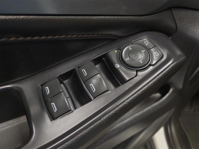 Photo of 2021 Summit White Chevrolet Traverse
