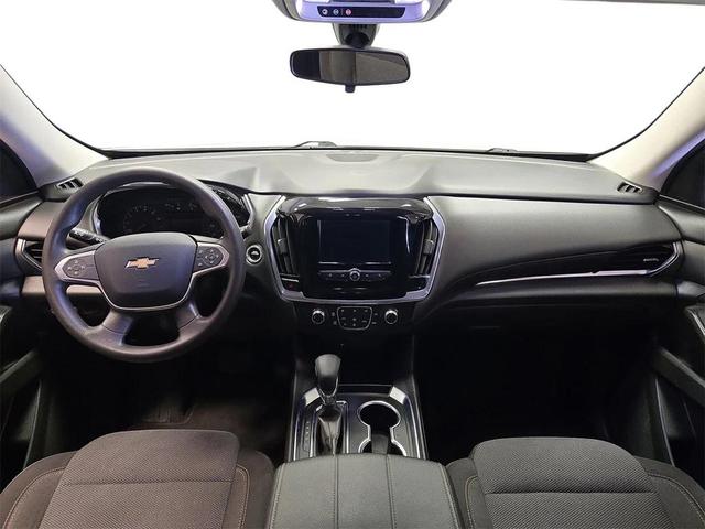 Photo of 2021 Summit White Chevrolet Traverse