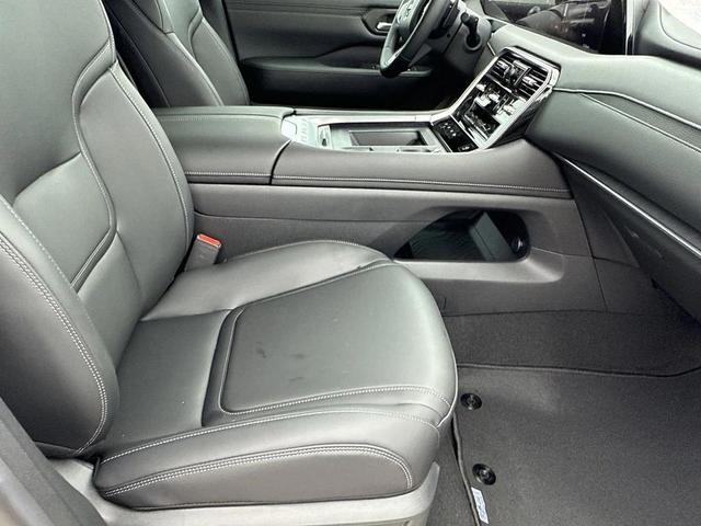 Photo of 2026 Aspen White Tricoat Nissan Armada