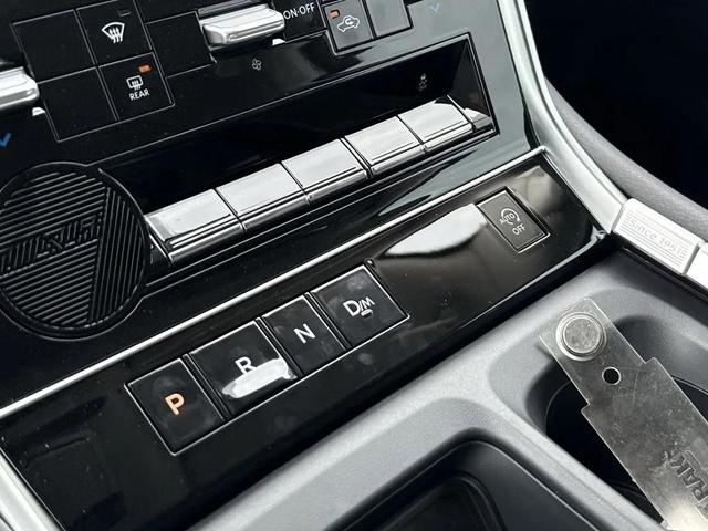 Photo of 2026 Aspen White Tricoat Nissan Armada