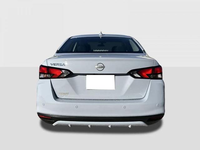 Photo of 2025 KCH Gray SKY P Nissan Versa