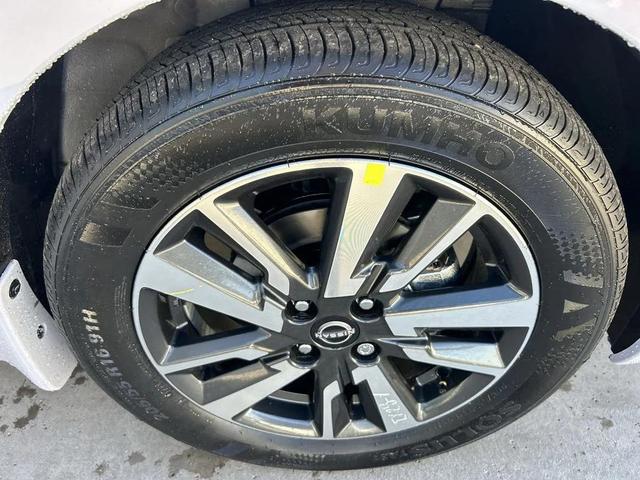 Photo of 2025 KCH Gray SKY P Nissan Versa