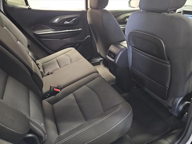 Photo of 2024 Summit White GMC Terrain