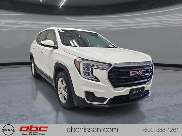 Photo of 2024 Summit White GMC Terrain