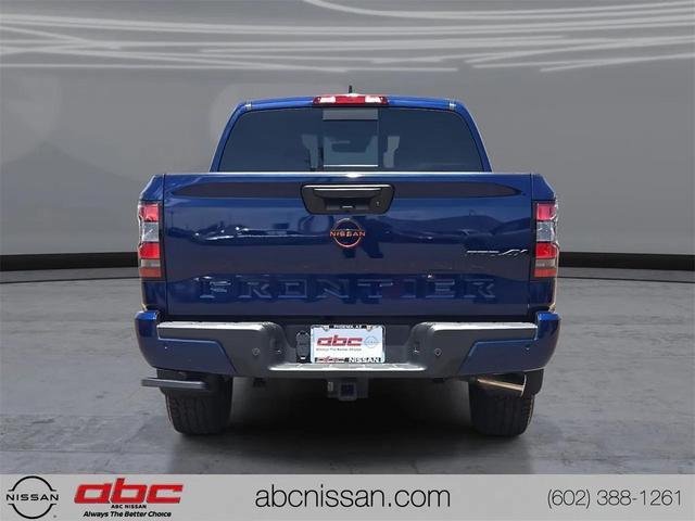 Photo of 2023 Deep Blue Pearl Nissan Frontier