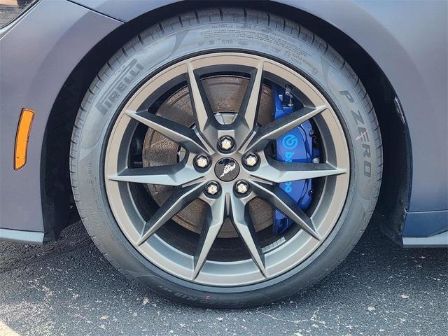 Photo of 2025 Blue Ford Mustang