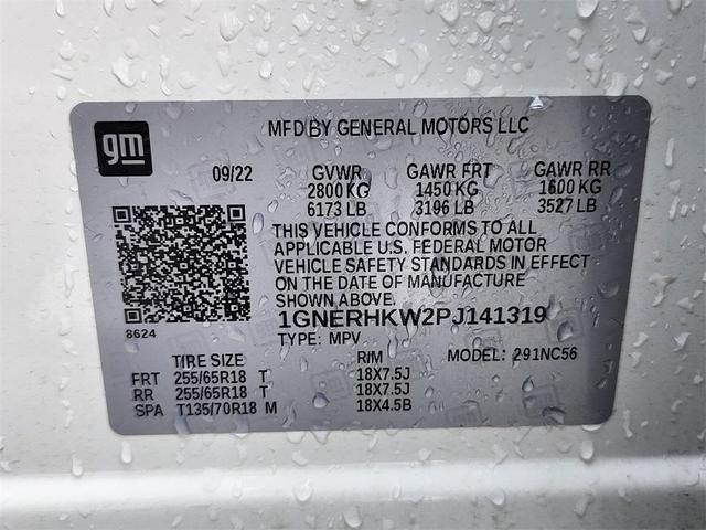 Photo of 2023 Summit White Chevrolet Traverse