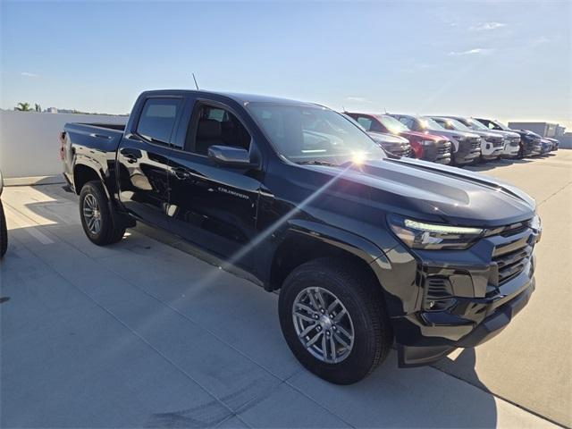 Photo of 2025 Black Chevrolet Colorado