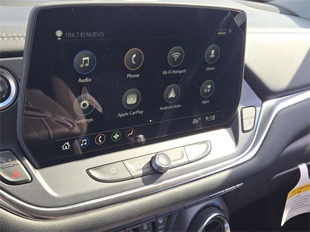Photo of 2025 Summit White Chevrolet Blazer