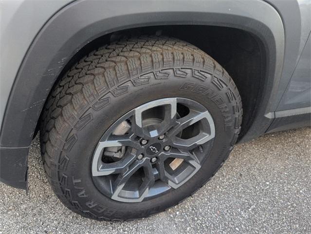 Photo of 2026 Sterling Gray Metallic Chevrolet Equinox
