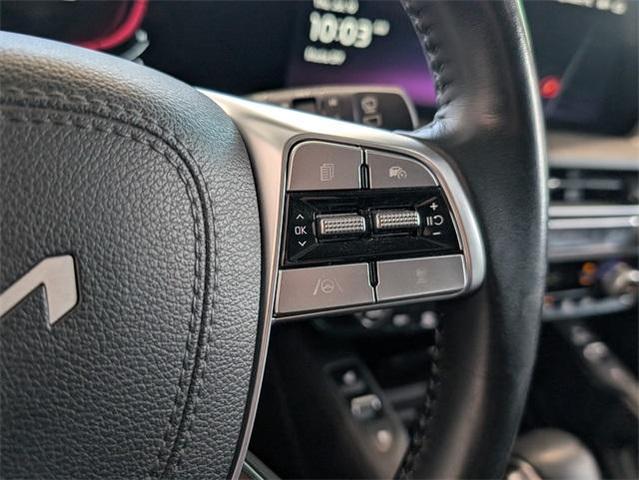 Photo of 2023 Ebony Black Kia Telluride