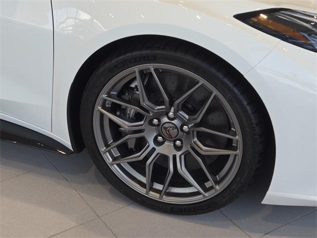 Photo of 2025 Arctic White Chevrolet Corvette