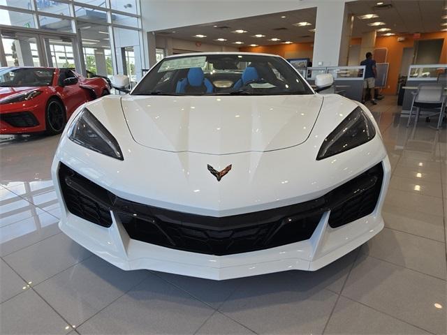 Photo of 2025 Arctic White Chevrolet Corvette