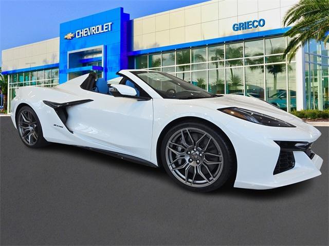 Photo of 2025 Arctic White Chevrolet Corvette