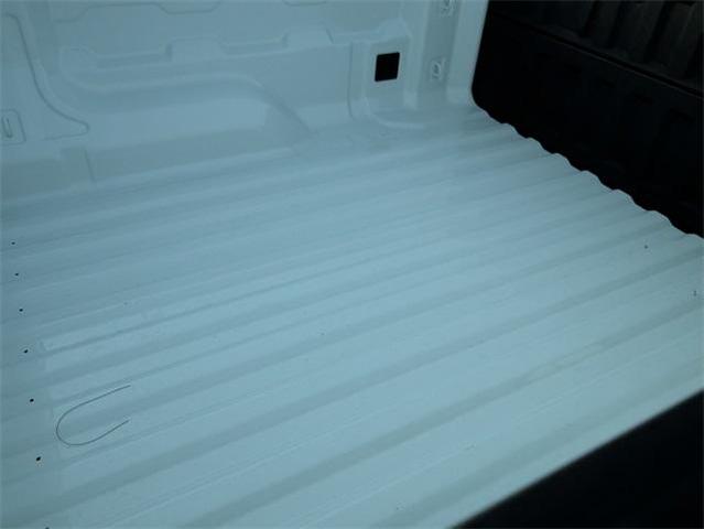 Photo of 2025 Summit White Chevrolet Colorado
