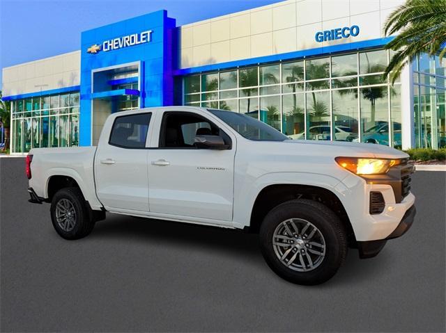 Photo of 2025 Summit White Chevrolet Colorado