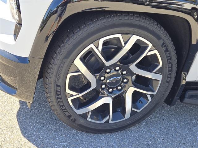 Photo of 2024 Summit White Chevrolet Silverado EV