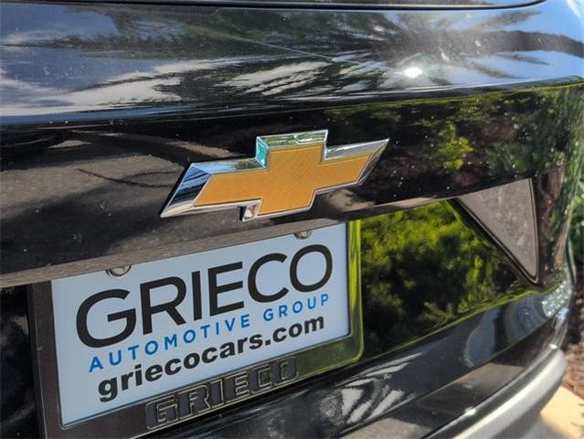 Photo of 2025 Mosaic Black Metallic Chevrolet Trax