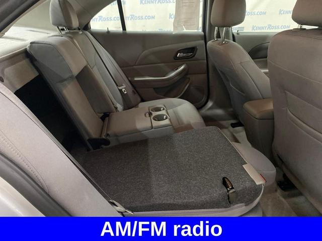 Photo of 2015 Silver Ice Metallic Chevrolet Malibu