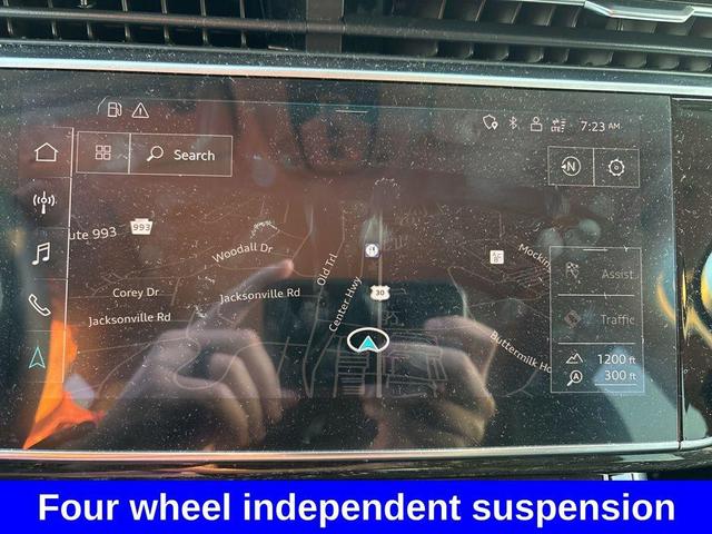 Photo of 2023 Carrara White Audi Q7