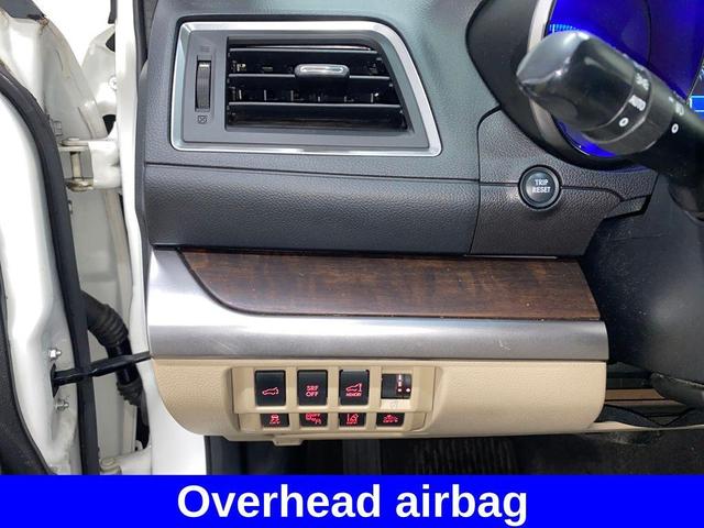 Photo of 2016 White Subaru Outback