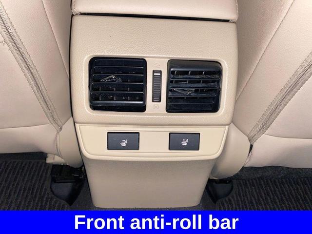 Photo of 2016 White Subaru Outback