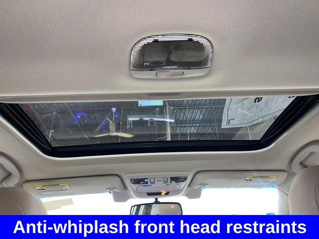 Photo of 2016 White Subaru Outback