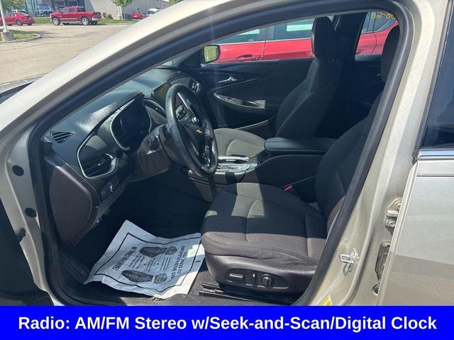 Photo of 2016 Champagne Silver Chevrolet Malibu