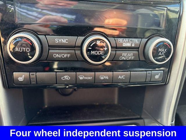 Photo of 2022 Ice Silver Metallic Subaru Ascent