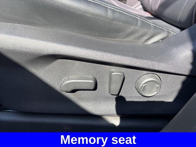 Photo of 2022 Ice Silver Metallic Subaru Ascent