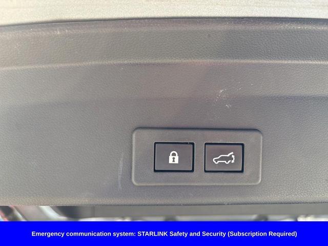 Photo of 2022 Ice Silver Metallic Subaru Ascent