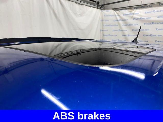 Photo of 2018 Blue Candy Metallic Tinted Clearcoat Ford EcoSport