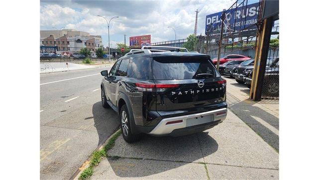 Photo of 2023 Black Nissan Pathfinder