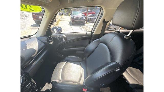 Photo of 2015 White MINI Countryman
