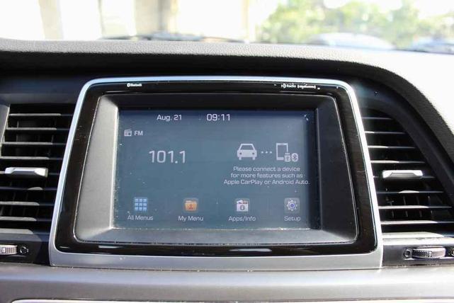 Photo of 2018 Quartz White Pearl Hyundai SONATA