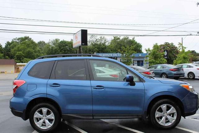Photo of 2015 Quartz Blue Pearl Subaru Forester
