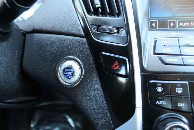 Photo of 2013 Radiant Silver Metallic Hyundai SONATA