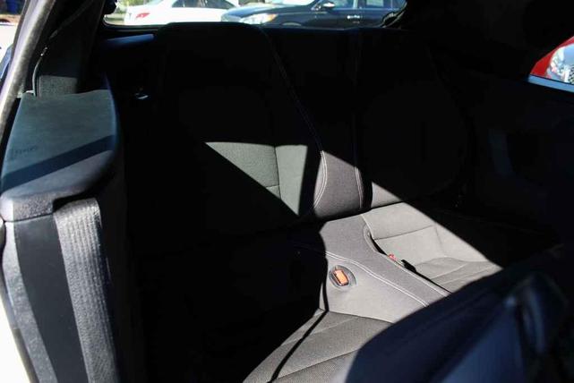 Photo of 2015 Oxford White Ford Mustang
