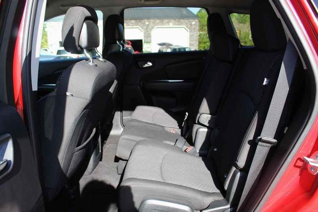 Photo of 2016 Redline 2 Pearlcoat Dodge Journey