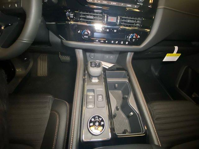 Photo of 2025 Super Black Nissan Pathfinder