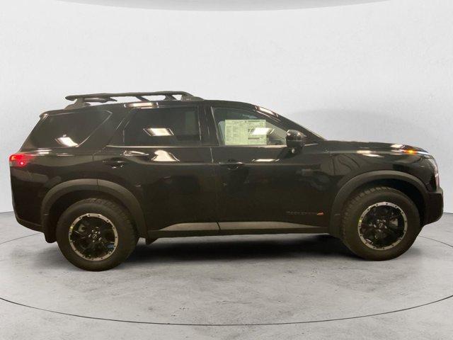 Photo of 2025 Super Black Nissan Pathfinder