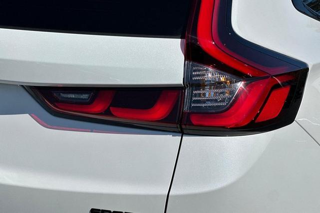 Photo of 2026 Silver Metallic Honda CR-V Hybrid