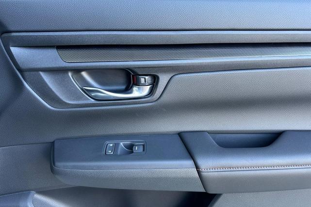 Photo of 2026 Silver Metallic Honda CR-V Hybrid