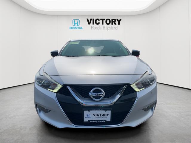 Photo of 2017 Brilliant Silver Nissan Maxima