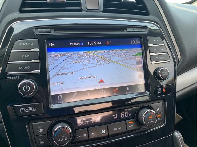 Photo of 2017 Brilliant Silver Nissan Maxima